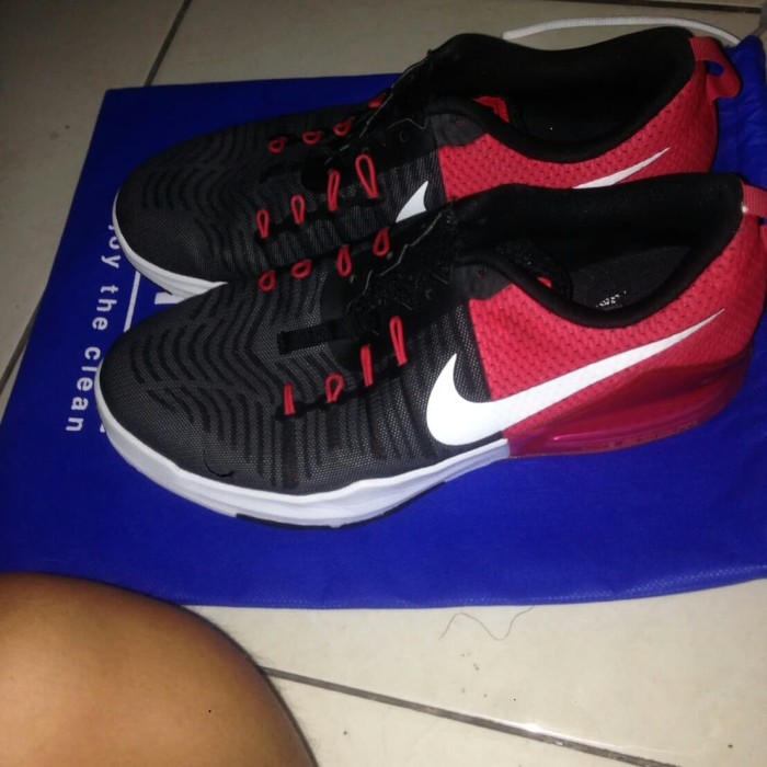 nike zoom train action shoes