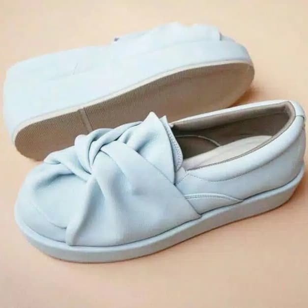 shoes baby blue