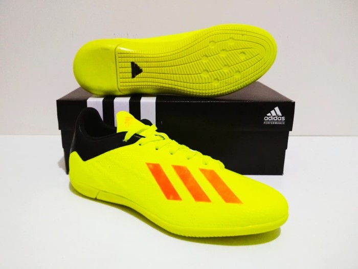 adidas x 18 futsal