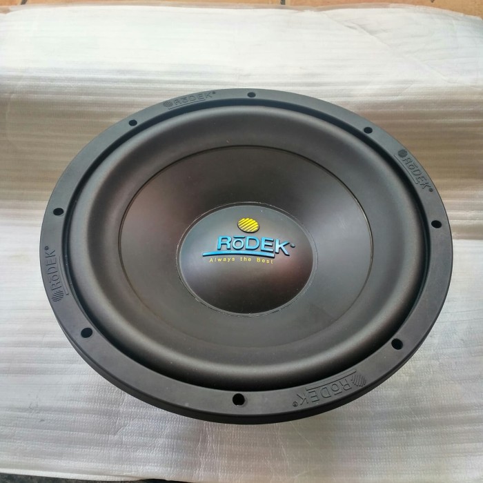 subwoofer rodek
