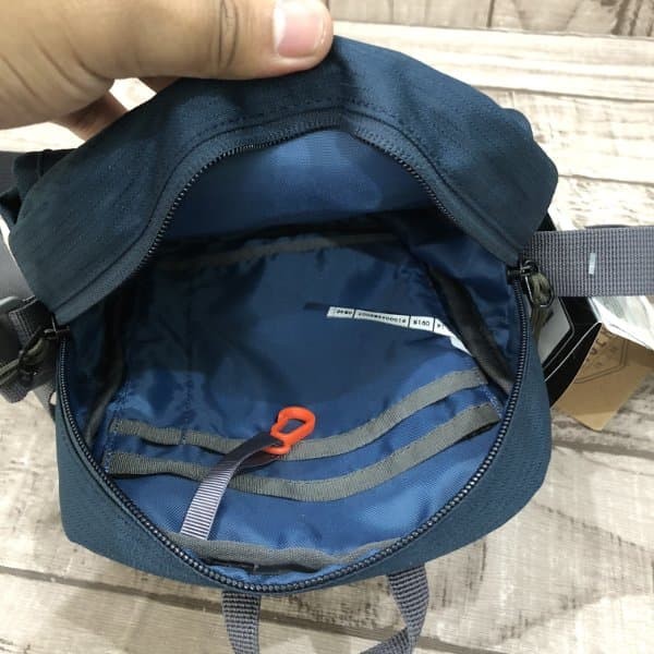 eiger tas selempang 4286 tarsius navy blue - travel pouch eiger - tas