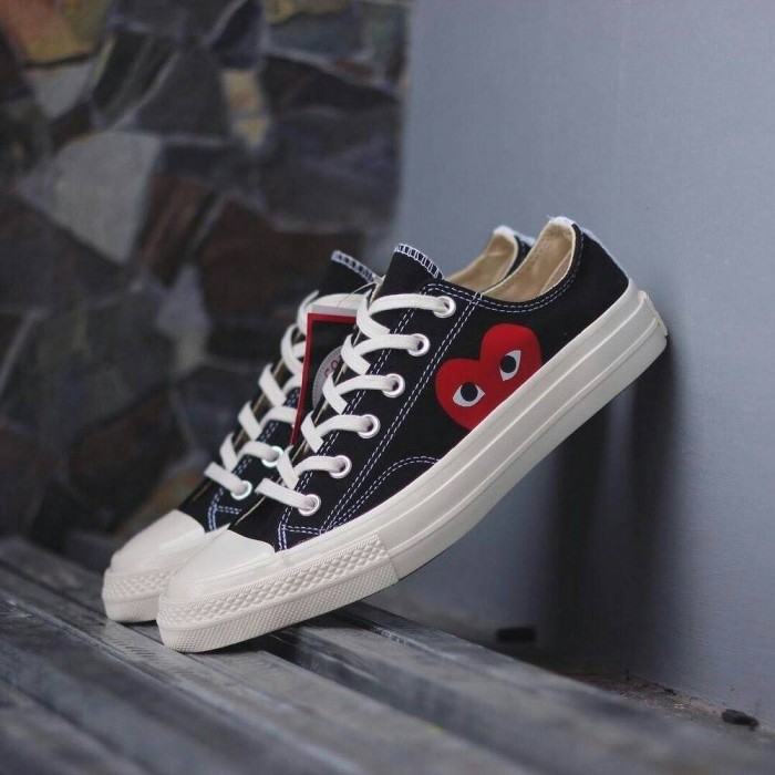 chuck taylor skateboarding