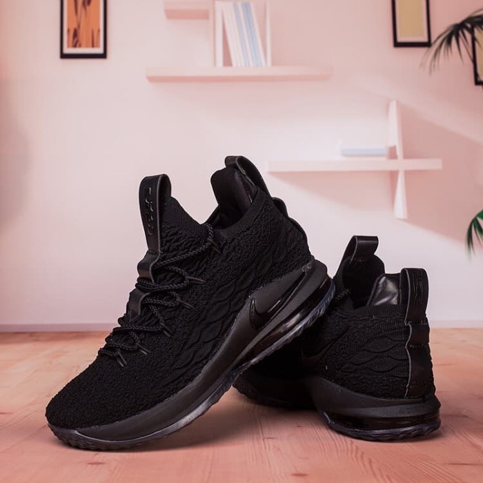lebron 15 triple black low