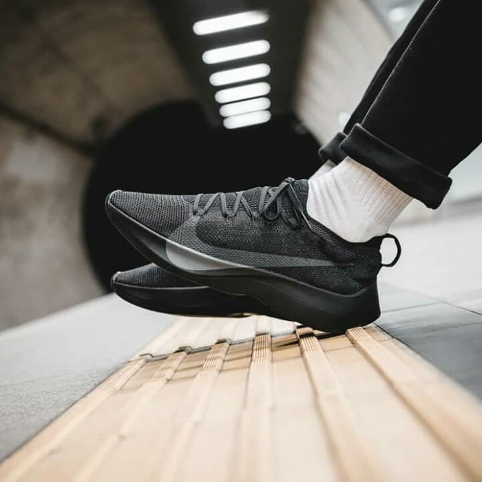 nike vapor triple black
