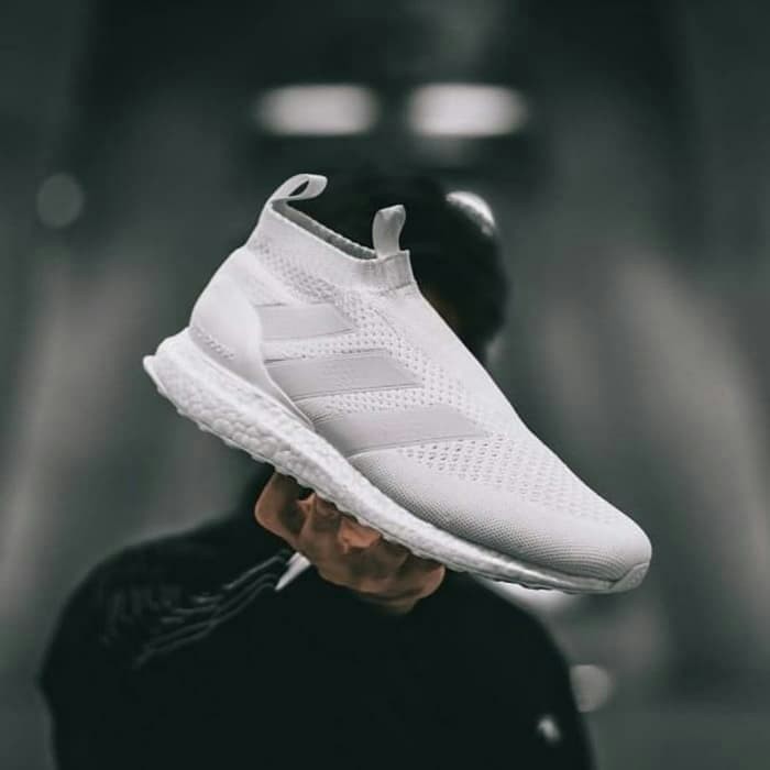 ultra boost pure white