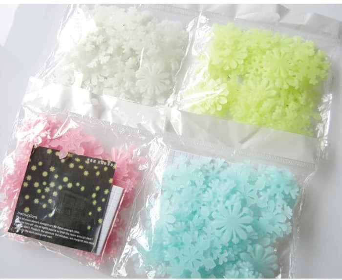 jual glow in the dark snowflakes dekorasi wall sticker dinding 100