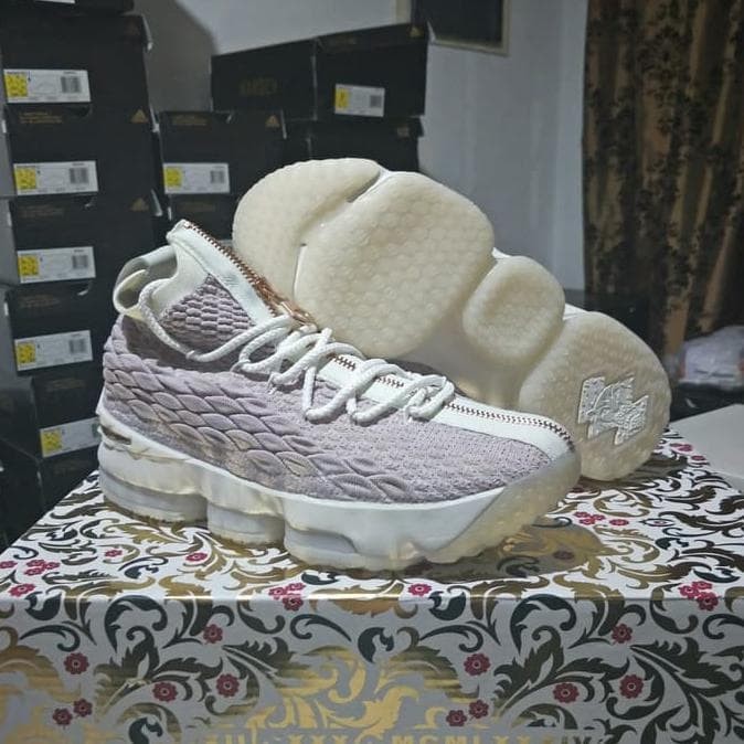 lebron 15 rose