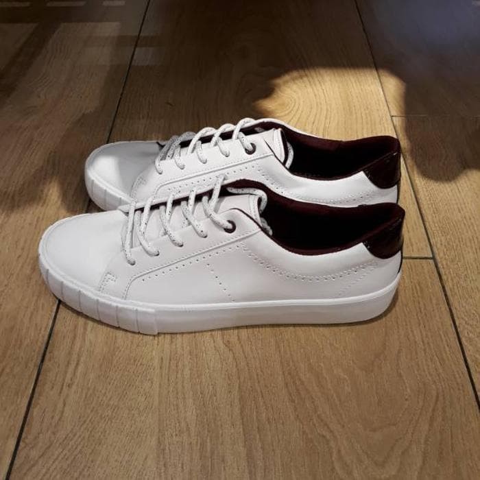Katalog Sepatu Bershka Travelbon.com Katalog Sepatu Bershka Travelbon.com