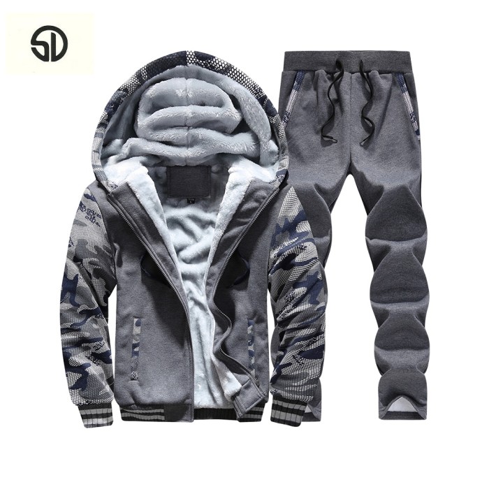 casual tracksuit