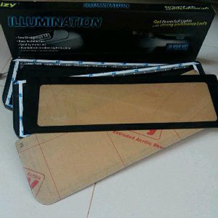 cover plat nomor mobil. cover plat nomor polisi mobil. tempat plat n