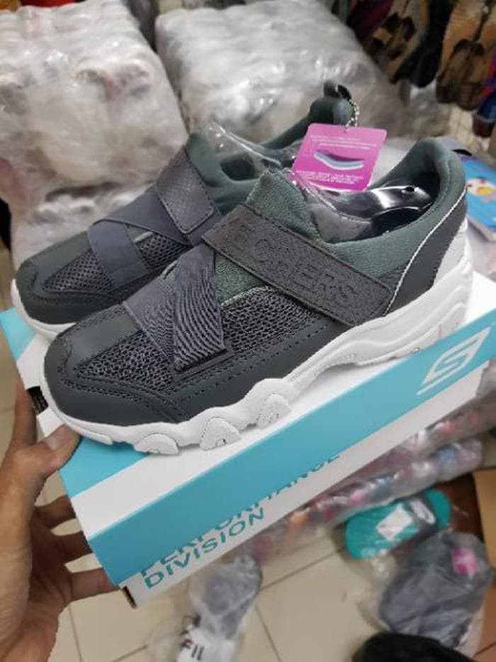 skechers d lites 2 2018