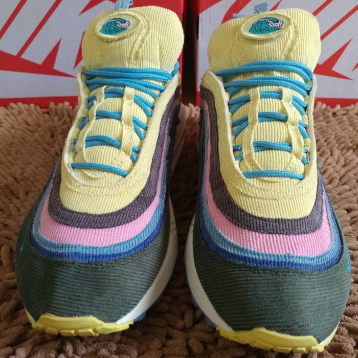 nike sean w