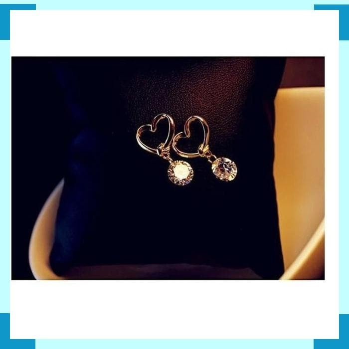 Amefurashi Anting Korea Love Kristal Stud Earring Beauty