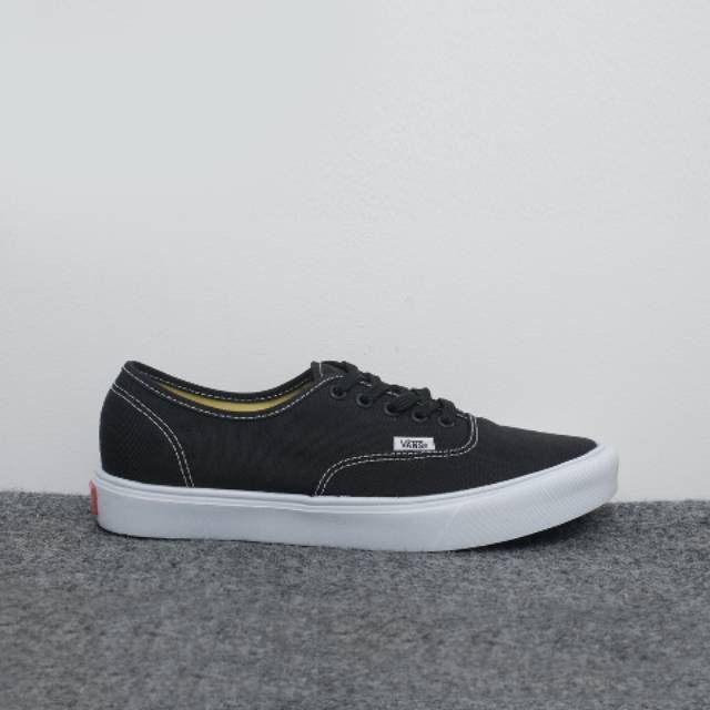 jual vans authentic
