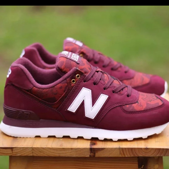 new balance 574 mens burgundy