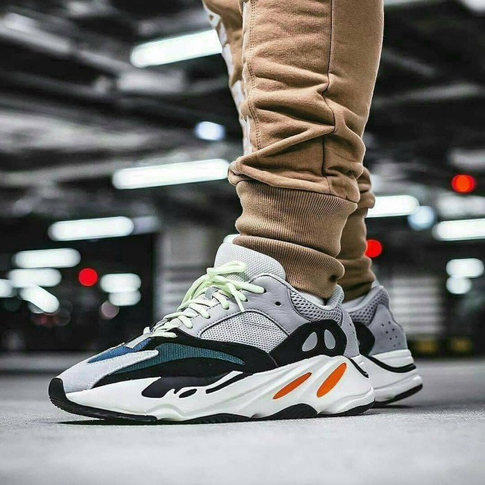harga adidas yeezy 700 original