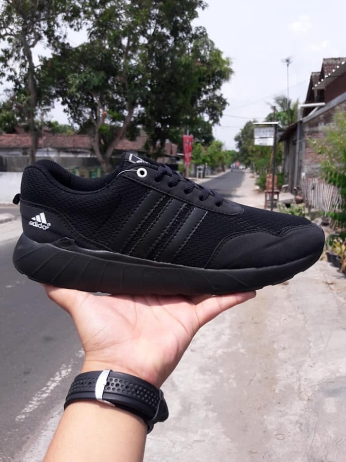Foto Produk Sepatu Jumbo Adidas Neo V Racer Full Hitam / Sport / Joging / Big Size dari ApriLLia Collect