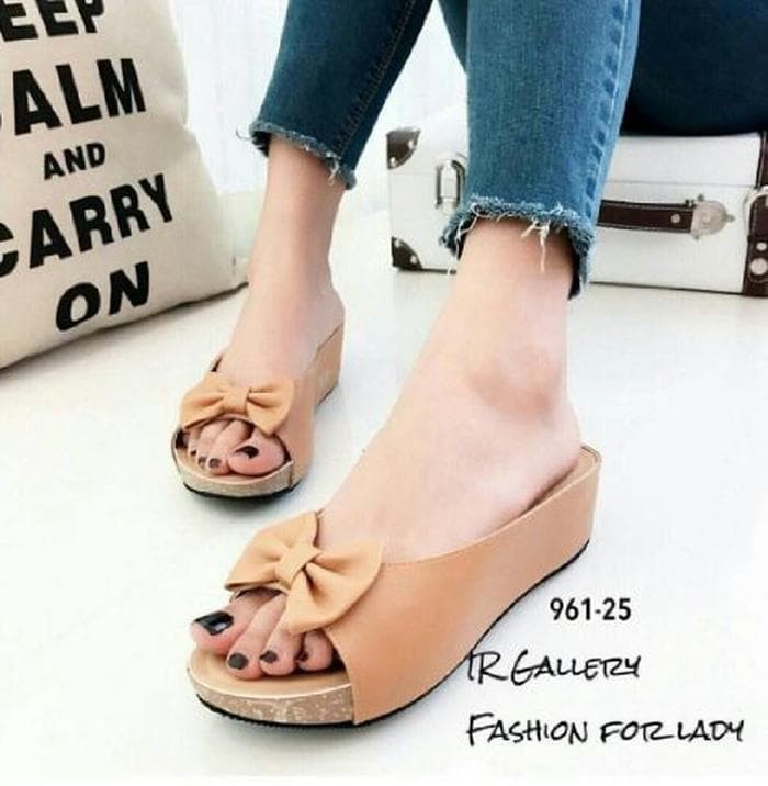 Unik Sandal Wedges Wanita Pita SDW236