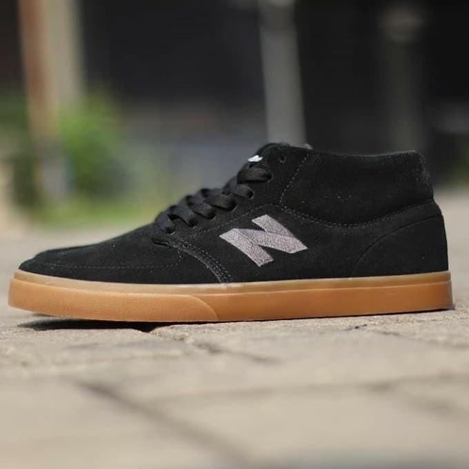 new balance black gum sole