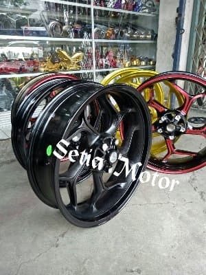 Velg Racing Tapak Lebar 300 x 450 Ring 17 Model Axio - Delkevic Moto