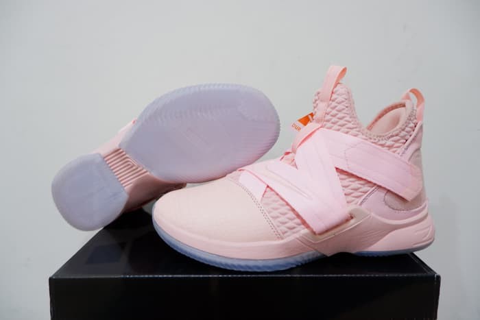 pink lebron soldier 12