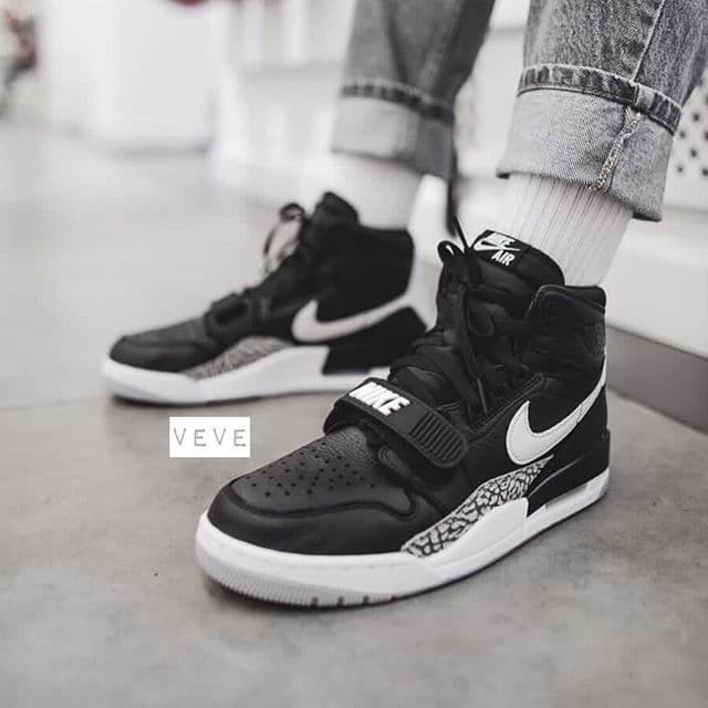 Jual Nike Air Jordan 321 Legacy Black White Premium Original - Jakarta Barat - veve shoes | Tokopedia Jual Nike Air Jordan 321 Legacy Black White Premium Original - Jakarta Barat - veve shoes | Tokopedia