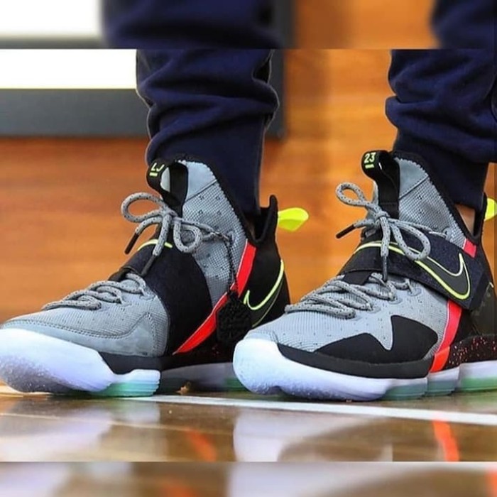 nike lebron 14 shoes