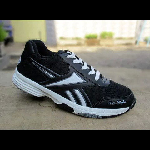 reebok badminton