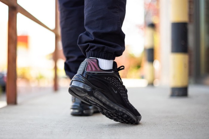 Jual Sepatu Nike Airmax Air Max Deluxe Triple Black Premium Original DKI Jakarta AFS.Store | Tokopedia Jual Sepatu Nike Airmax Air Max Deluxe Triple Black Premium Original DKI Jakarta AFS.Store | Tokopedia