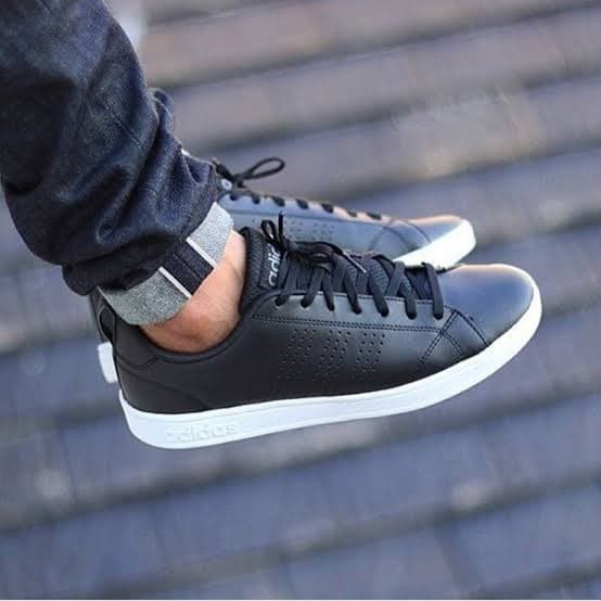 adidas advantage black and white