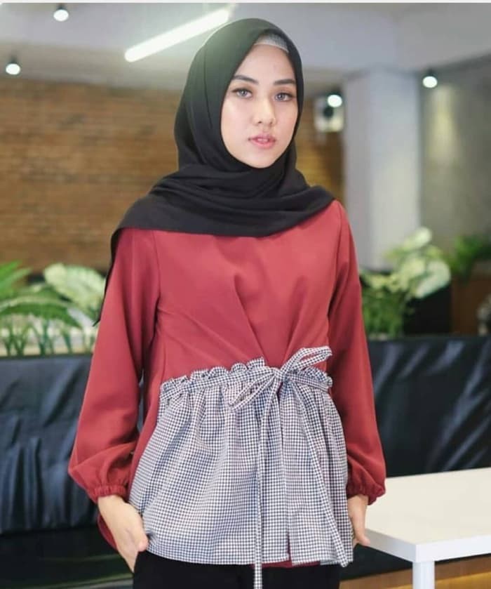 Blouse Wanita Kekinian Hijab / Jual Bryna Blouse Cream Pakaian Wanita