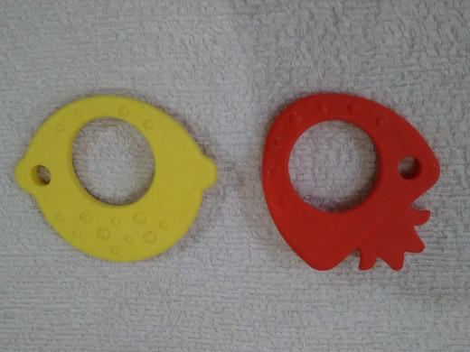 PIGEON Fruit Teether / Gigitan Bayi bentuk Buah - STRAWBERRY & LEMON