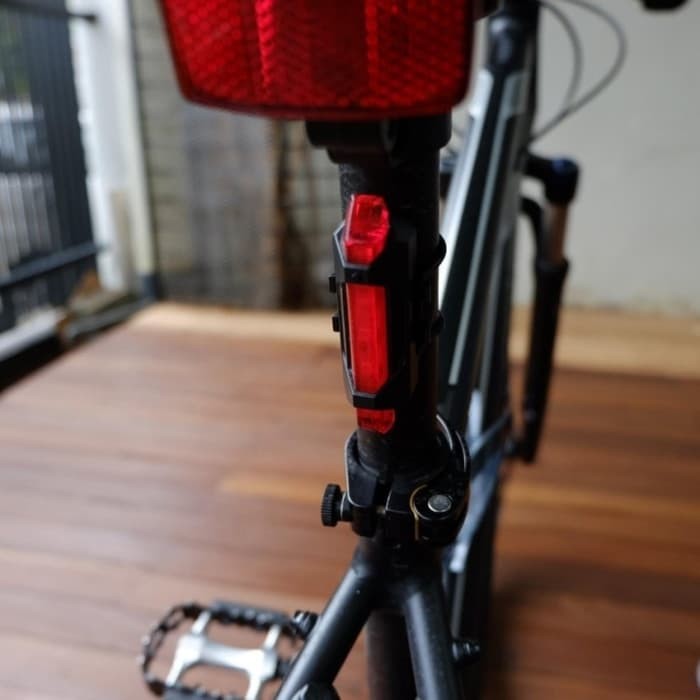 (Diskon) Lampu Sepeda Gowes USB Bike Rechargeable Tail Light Portable
