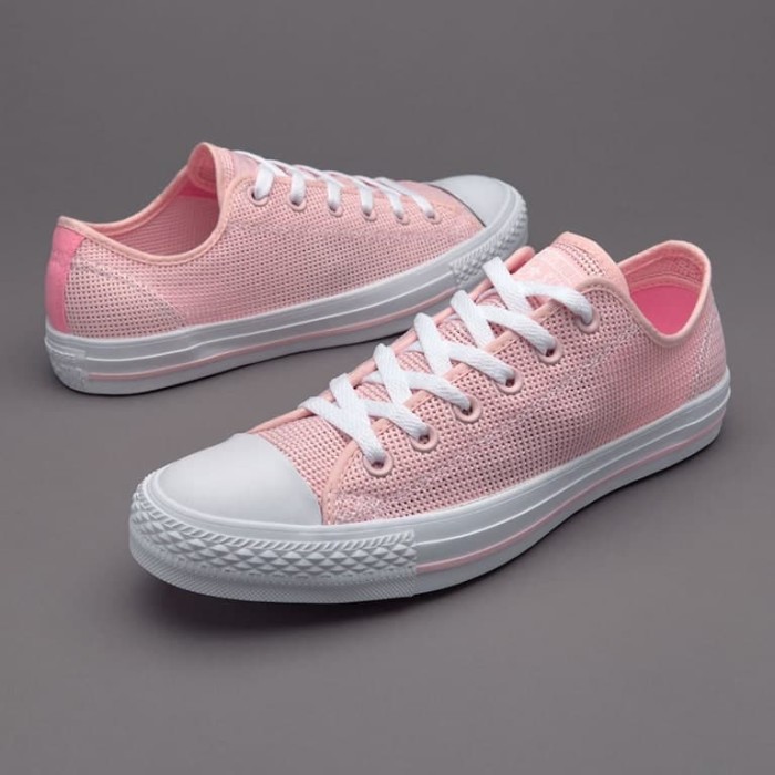 womens converse pink