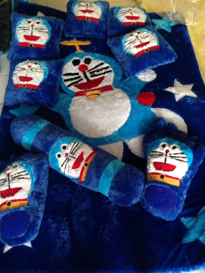 ... bulu rasfur karakter bunga tanpa bantal. Source. ' karpet karakter doraemon