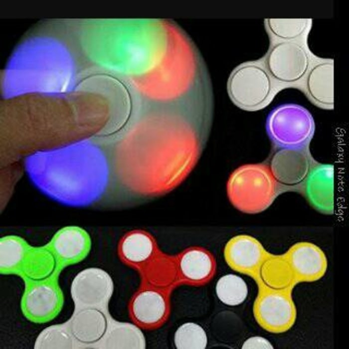 #Mainan & Hobi spinner lampu fidget hand spiner led putar nyala KEREN