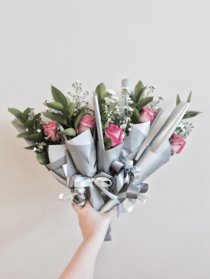 Jual Hand Bouquet Buket  Bunga  Mawar  Segar Satu  Tangkai 