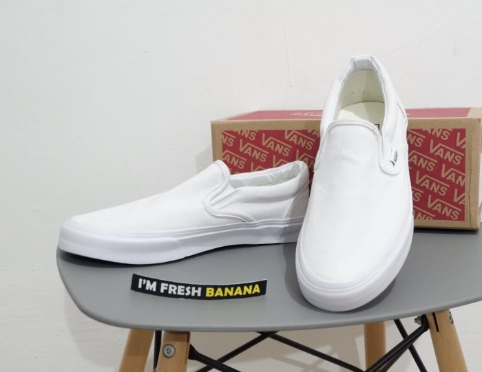 vans slip on putih