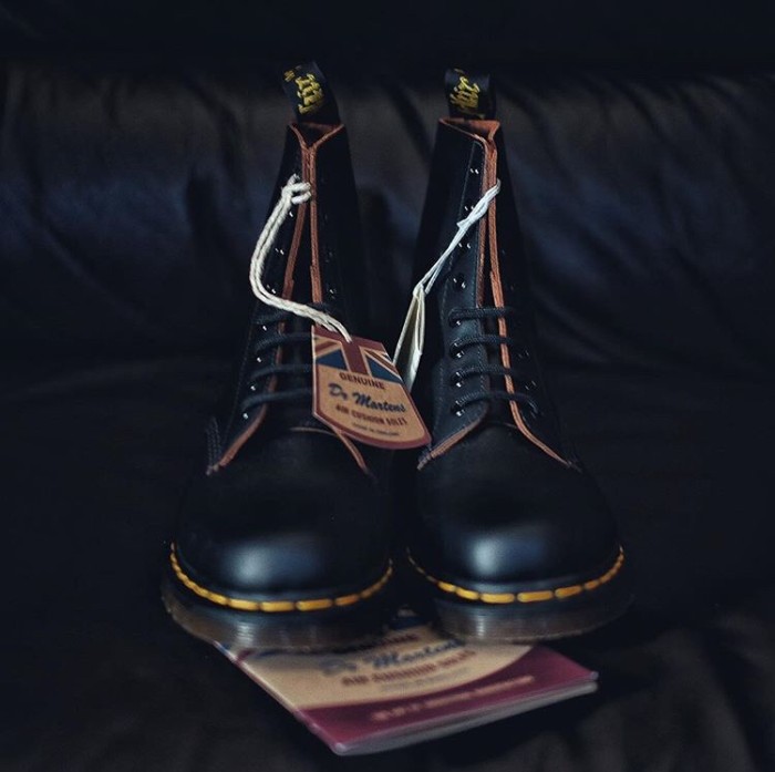 dr martens 1460 harga