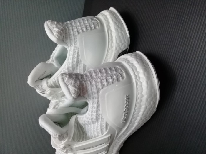 Jual Sepatu Adidas Ultraboost 4.0 Triple white Premium High Quality DKI Jakarta Putri Sneakers | Tokopedia Jual Sepatu Adidas Ultraboost 4.0 Triple white Premium High Quality DKI Jakarta Putri Sneakers | Tokopedia