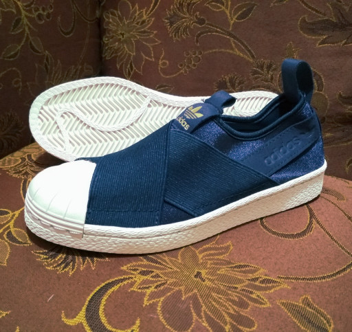 adidas superstar yellow toe