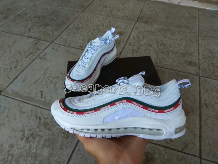 Jual Nike Air Max 97 Undefeated Triple White Nike Air max 97 Og White Putih, 42 Kab. Bandung sneakers_bdg | Tokopedia Jual Nike Air Max 97 Undefeated Triple White Nike Air max 97 Og White Putih, 42 Kab. Bandung sneakers_bdg | Tokopedia