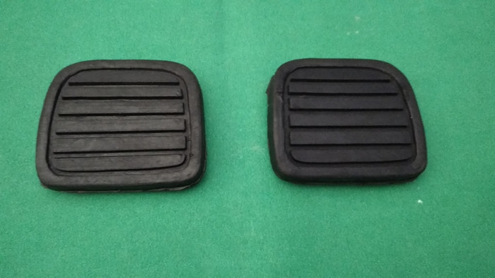 Foto Produk karet pedal kopling dan rem Isuzu panther elf dari double div motor