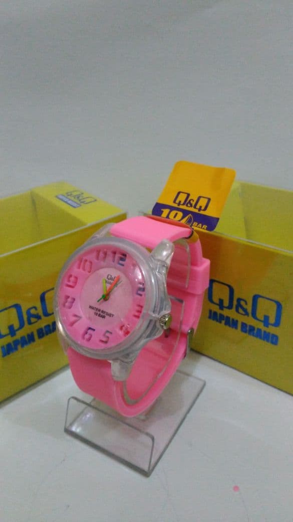 Q&Q Jam tangan Anak - Anak Rubber strap Design Menarik QQ 1109 ( New )
