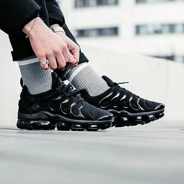 vapormax air plus