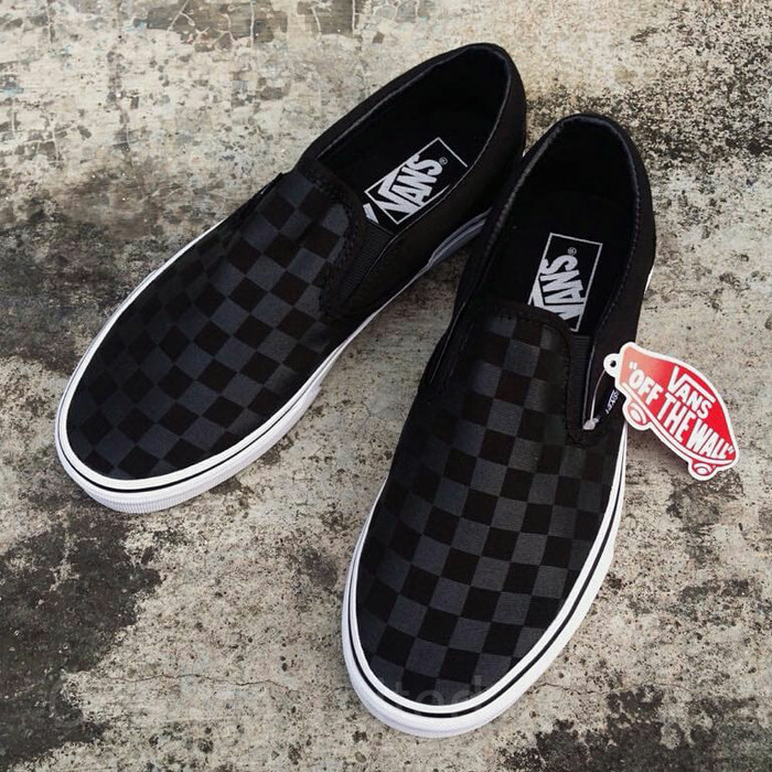 vans slip on black original