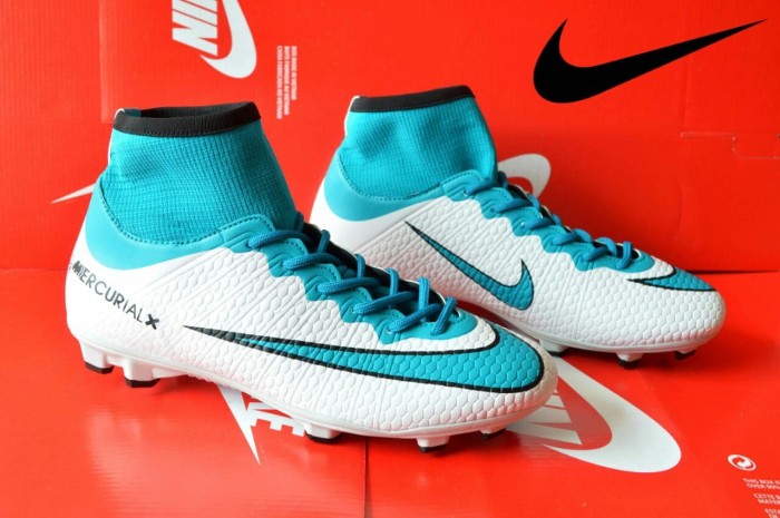 indoor football cleats