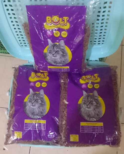 Makanan Kucing Bolt Repack 1Kg .