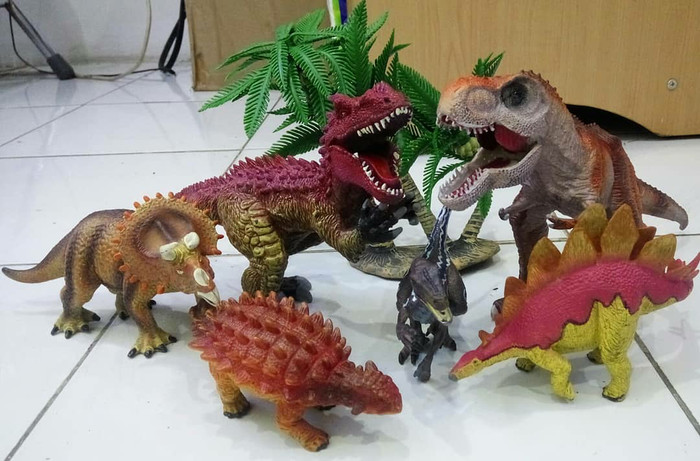 jurassic world figure set