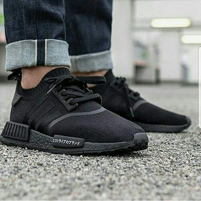 adidas nmd hitam